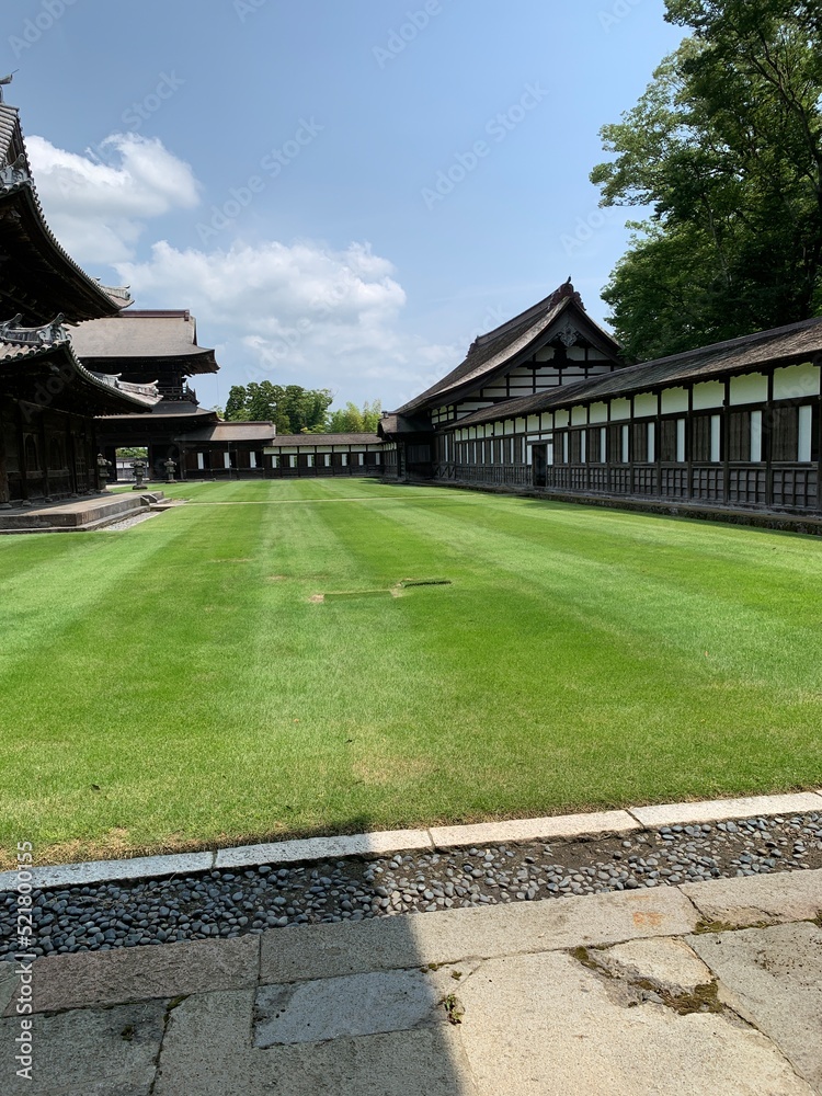 Fototapeta premium 富山県の瑞龍寺
