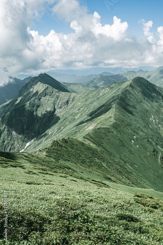 Wallpaper Mural 谷川岳から見る息を飲む美しい稜線 Torontodigital.ca