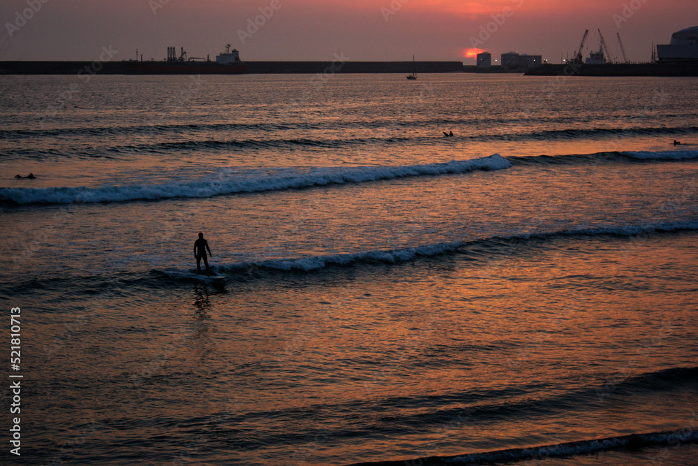 Fototapeta premium The golden surfer