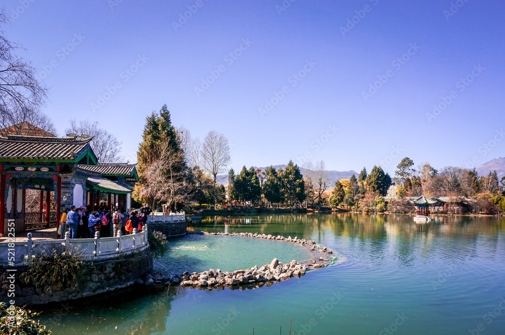 Obraz premium Landscape of lake in Black dragon pool(heilongtan),located in Lijiang,Yunnan,China