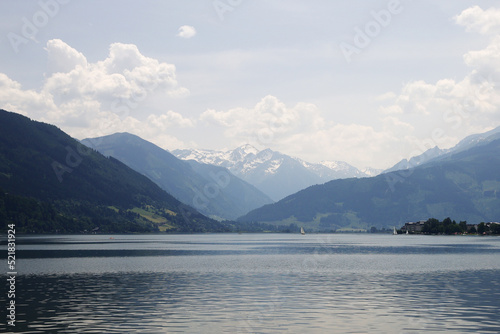 Zellersee lake in Zell am See, Austria © nastyakamysheva