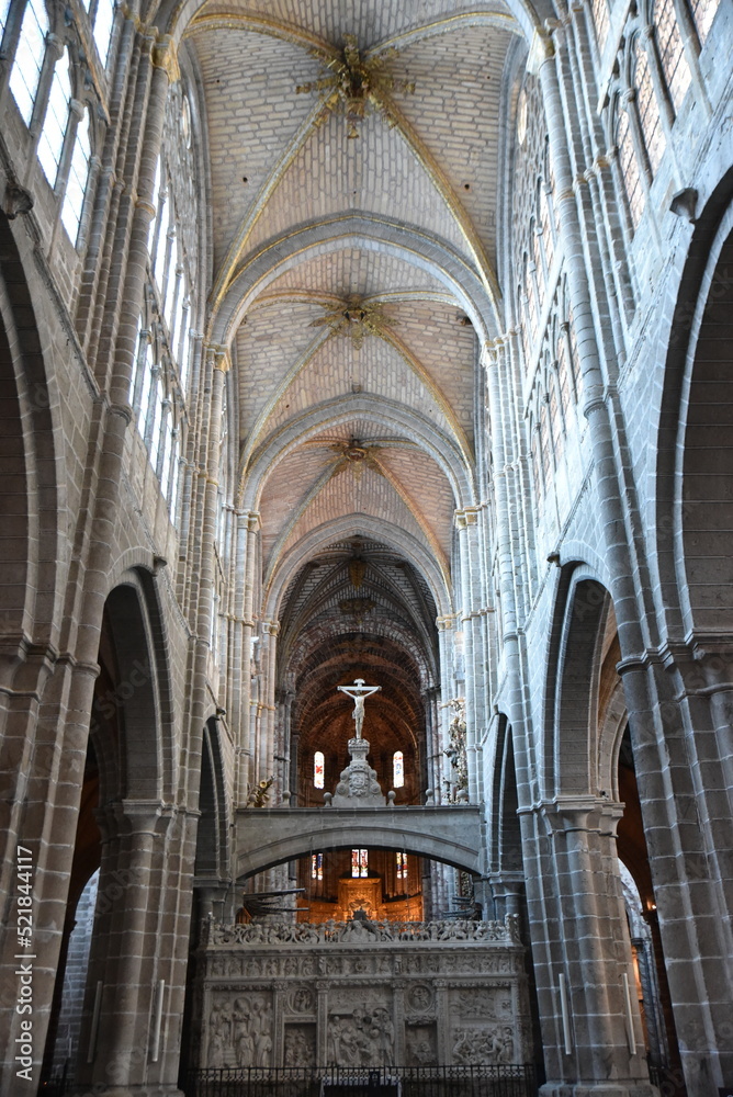 Nef de la cathédrale d'Avila. Espagne