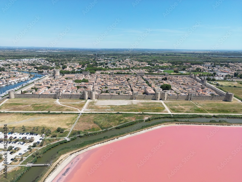 Vue aérienne de la ville d'Aigues-Mortes dans le sud de la France