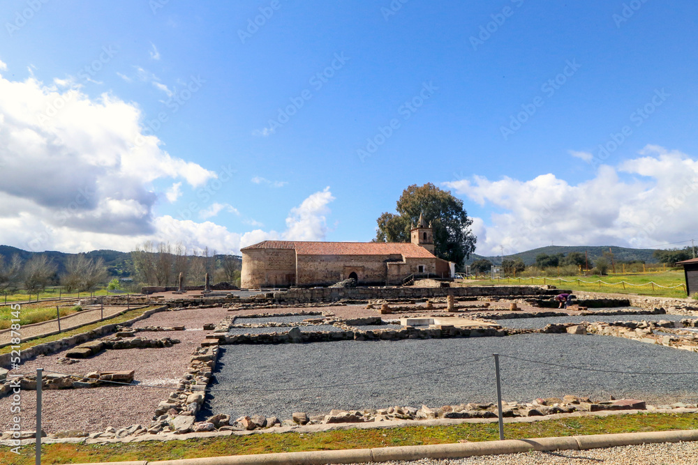 Ciudad Romana de Turobriga y Ermita mudéjar de San Mamés. Parque Natural Sierra de Aracena y Picos de Aroche, Huelva, Andalucía.	