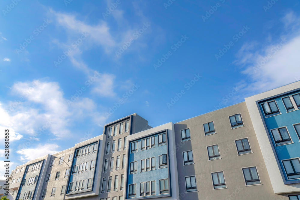 Multi-storey modern apartment building in San Francisco, Caliofornia Multi-storey modern apartment building in San Francisco, Caliofornia