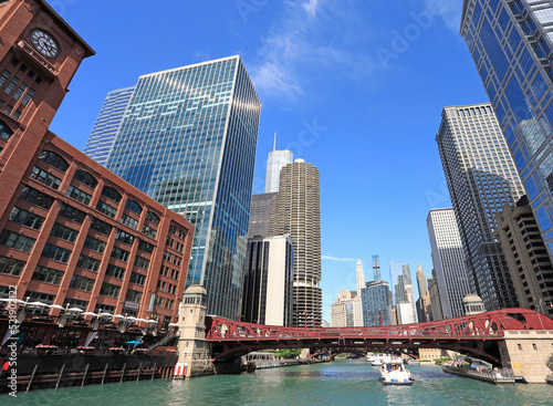 Chicago sightseeing cruise and skyline on the river, Illinois, USA © vlad_g