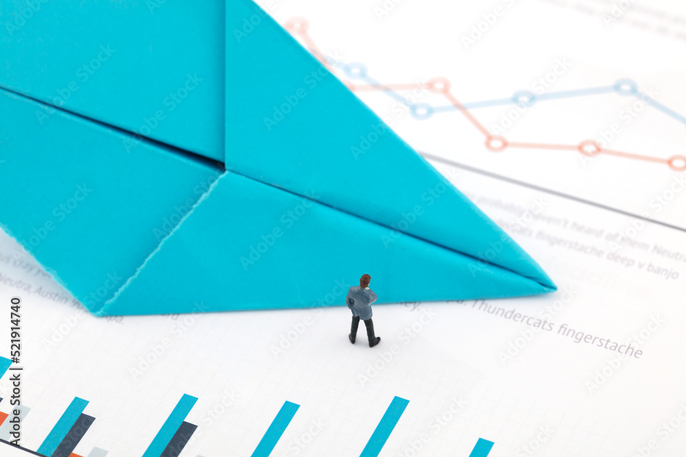 Obraz premium The direction and speed of economic development and investors