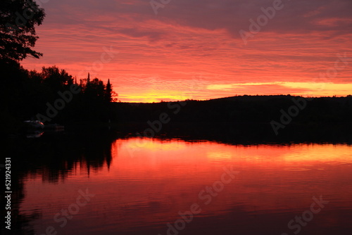 Fototapeta Naklejka Na Ścianę i Meble -  Lake Sunset
