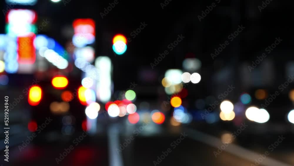 夜の運転と街灯りアブストラクト 夜の運転と街灯りアブストラクト