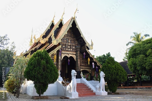 Obraz na płótnie The main chapel of Wat Buddha-En in Mae Chaem District, Chiang Mai, THAILAND. w salonie