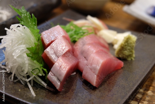 カツオのお刺身