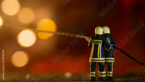 Feuerwehr, Feuerwehrleute, Einsatz, Rettungsdienst