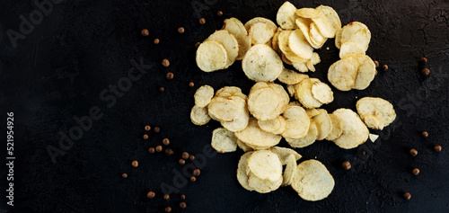 potato chips with pepper