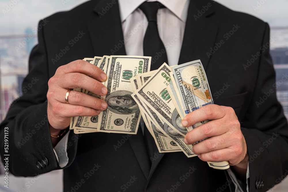 the lawyer of a large private office pays in dollars for the case won by a judge. the lawyer of a large private office pays in dollars for the case won by a judge.