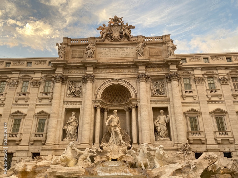 Trevi-Brunnen Rom Italien, Kirche, Geschichte, Religion, Architektur, Kunst, Bauwerk, Alt, Monument, Kunst, Kirche, Bildhauerei, Bewölkter Himmel, Garten, Park, Panorama, Fassade, Fontana di trevi