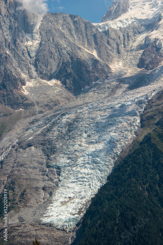 Glacier dans le massif du Mont Blanc