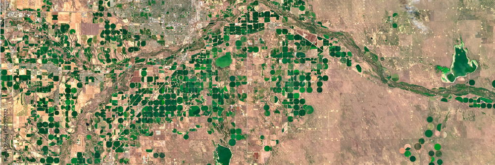 Fototapeta premium Greeley fields, US Circular field 