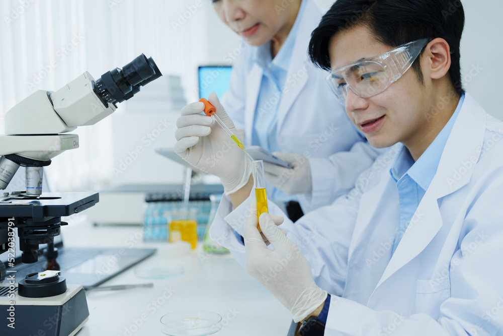 scientists analyze chemical samples Discuss technological innovations. scientists analyze chemical samples Discuss technological innovations.