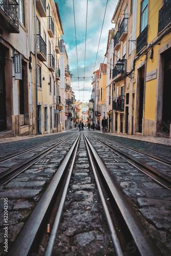 Going down through Lisbon © G