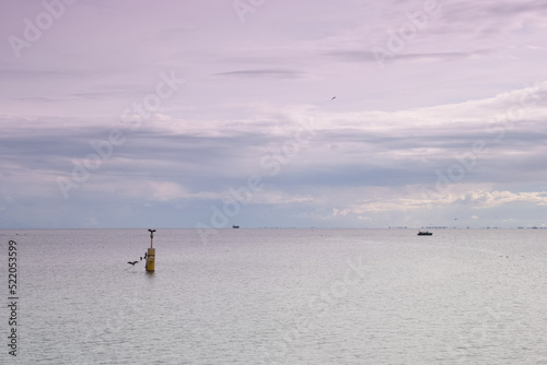 morze widok krajobraz bałtyk poranek niebo chmury © Piotr