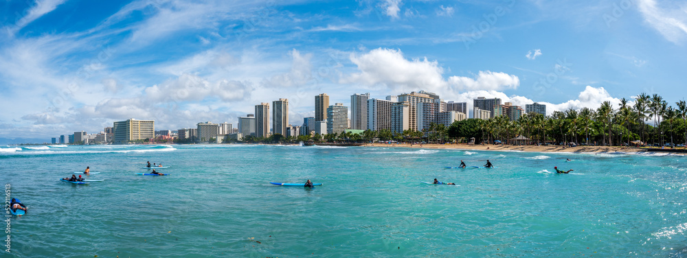 Surfing lesson on Waikiki Beach, Honolulu – Panorama