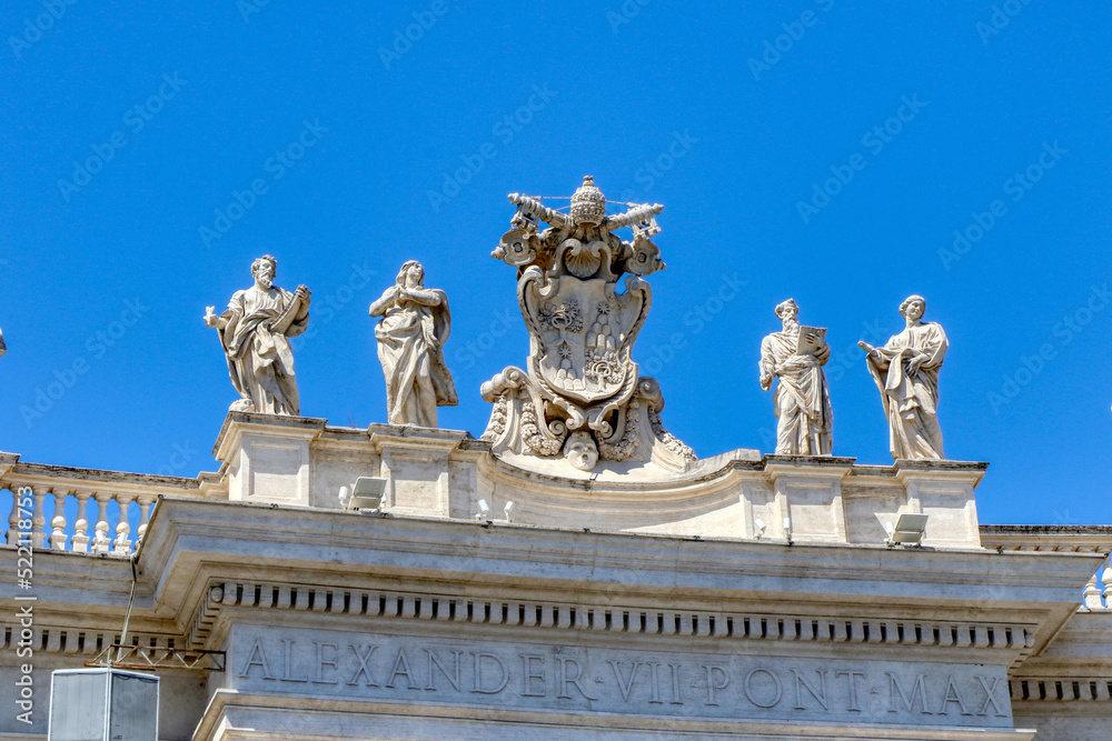 Obraz premium Bernini's colonnade in St. Peter's Square in the Vatican City
