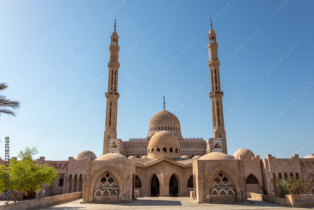 Fototapeta premium Mustafa Mosque is a large Islamic temple in Sharm El Sheikh, Sinai Peninsula, Egypt. Religion concept