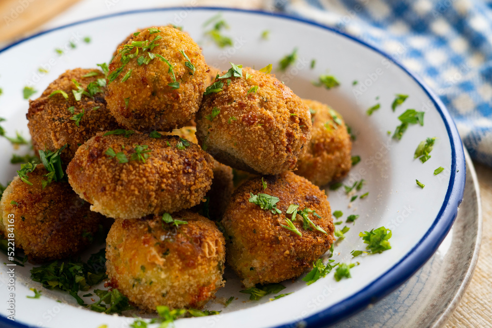 Vegan broccoli croquettes with goat cheese. Vegan broccoli croquettes with goat cheese.