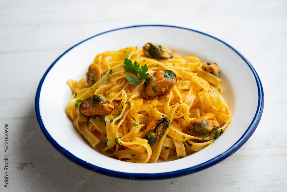 Spaghetti with garlic or mussels. Italian seafood recipe. Spaghetti with garlic or mussels. Italian seafood recipe.