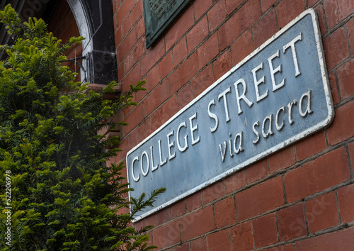 street name sign, college street, swindon, uk, verenigd koninkrijk, wiltshire, england,