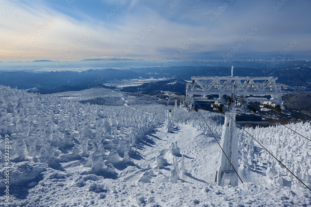 冬の蔵王国定公園。山形、日本。１月下旬。