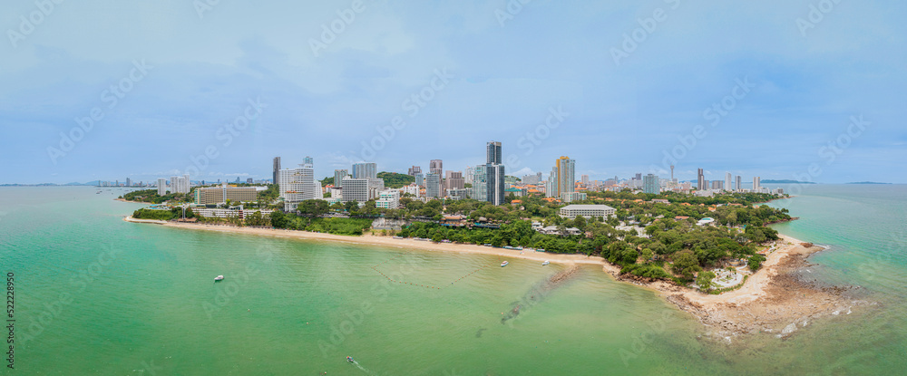 Luftaufnahme vom Cosy Beach in Pattaya, Thailand
