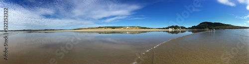 sur la plage de Saint-Anne-La-Palud en Finist  re Cornouaille Bretagne France 