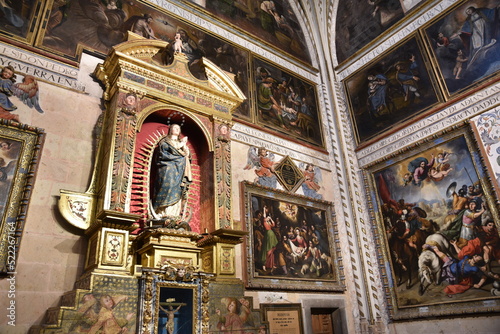 Chapelle de la cath  drale de S  govie. Espagne