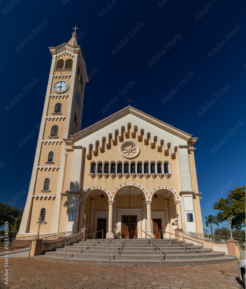 Igreja de cidade no interior Igreja de cidade no interior