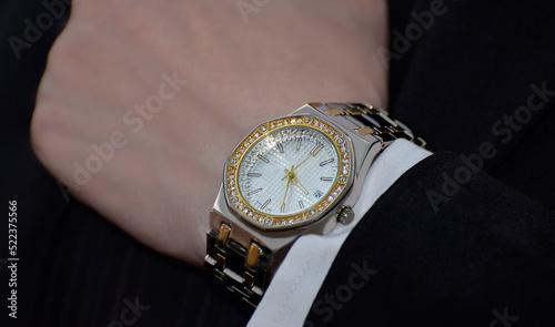 Jewelry watch It is a wrist watch that is expensive and expensive