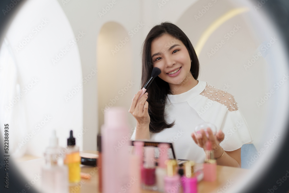 Professional beauty make up artist vlogger live stream makeup tutorial