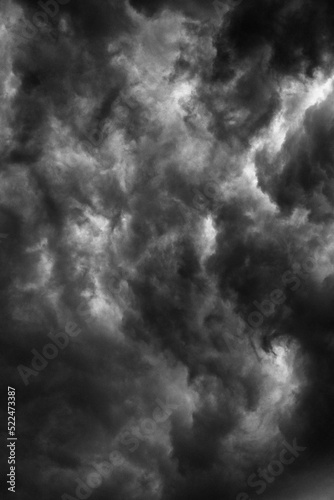 Obraz na płótnie Cloudy stormy black and white dramatic sky background w salonie