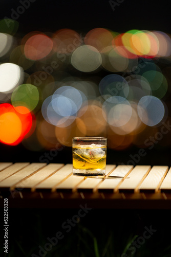 夜景とウイスキー