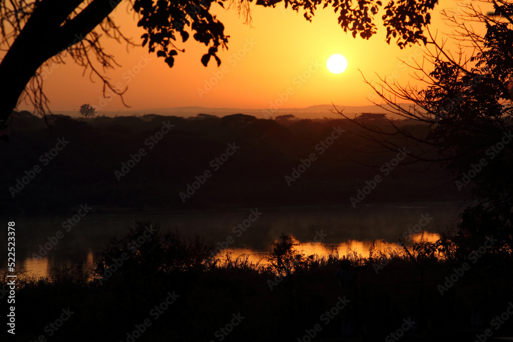 Sonnenaufgang - Krüger Park Südafrika - Sabie River / Sunrise - Kruger Park South Africa - Sabie River /