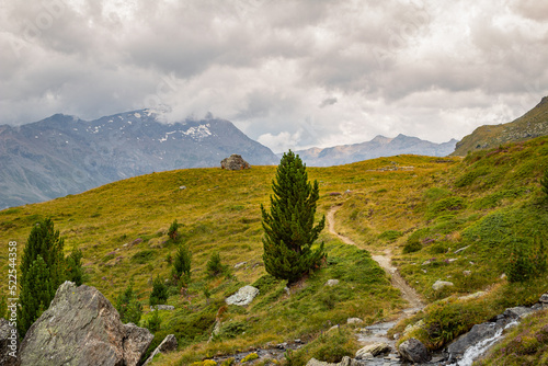 Trekking in the mountains, Giro del Confinale