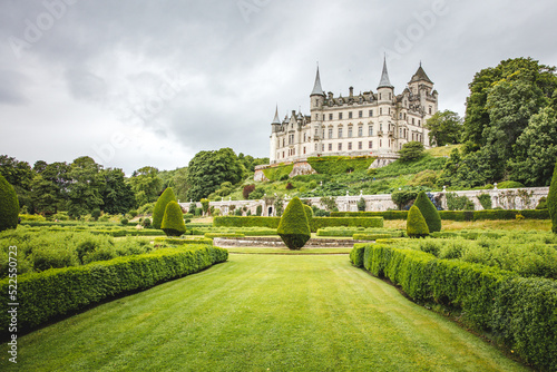 Wallpaper Mural Dunrobin Castle & Gardens, Scotland Torontodigital.ca