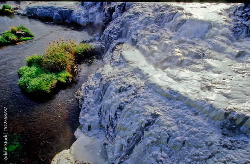 Pohutu Geyser photo