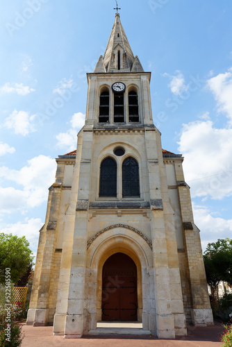 Saint-Henri is a Roman Catholic church located in Neuilly Plaisance , Parisian region . France.