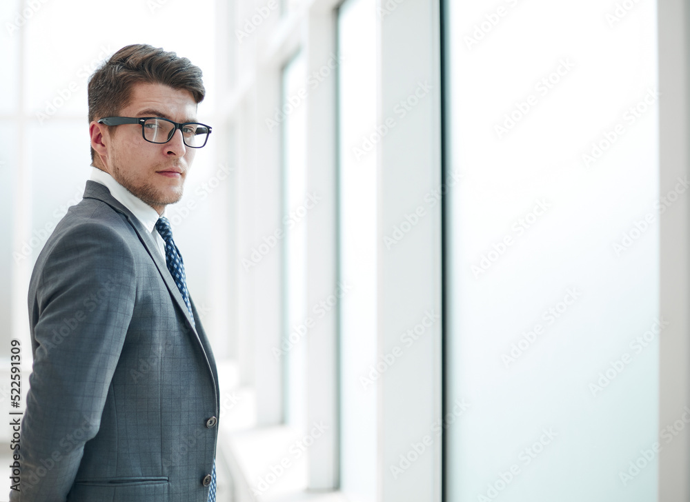 Fototapeta premium young business man modern office