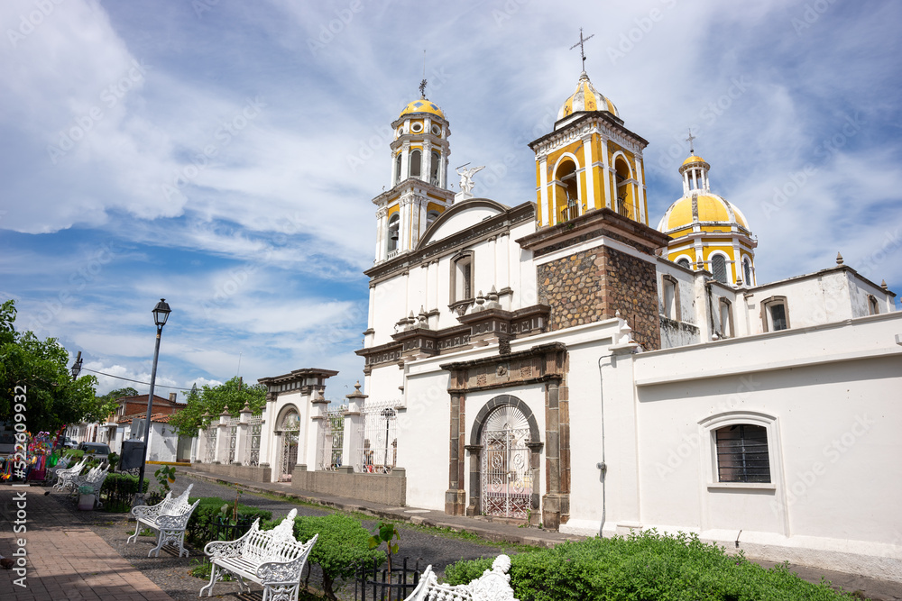 Fototapeta premium Church in the magical town of Comala in Colima, Mexico, white town