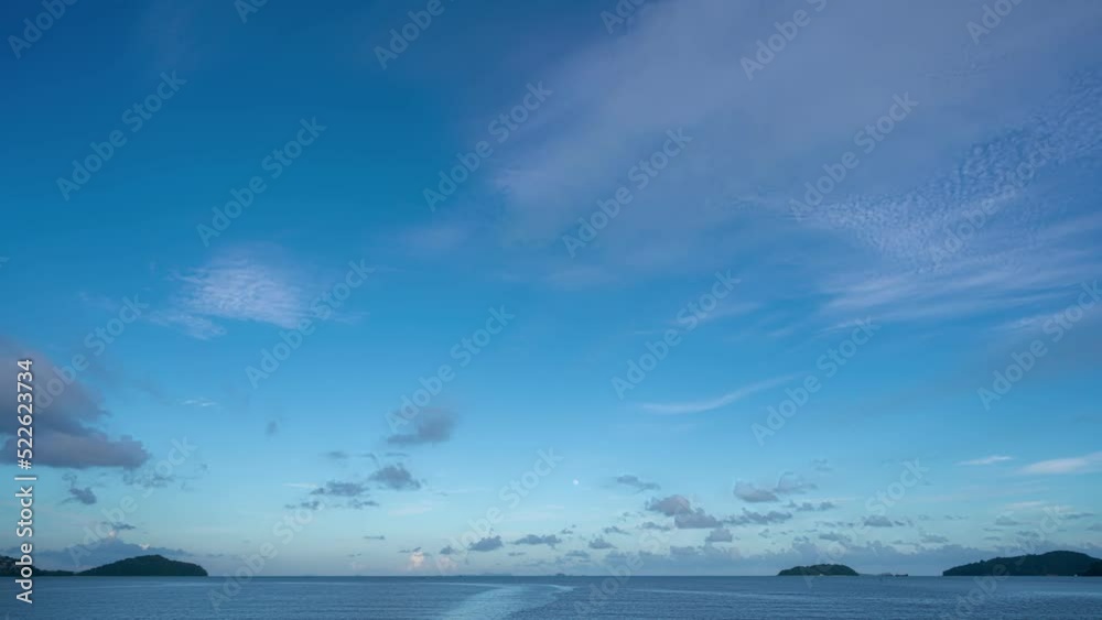 Day to night Timelapse beautiful clouds in the sky and full moon at night sky time lapse. Nature background 