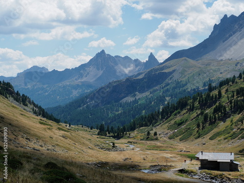 vallée de la clarée dans le massif des cerces prés de briançon