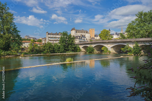 Cityscape in a sunny day of Pau, France © Sen