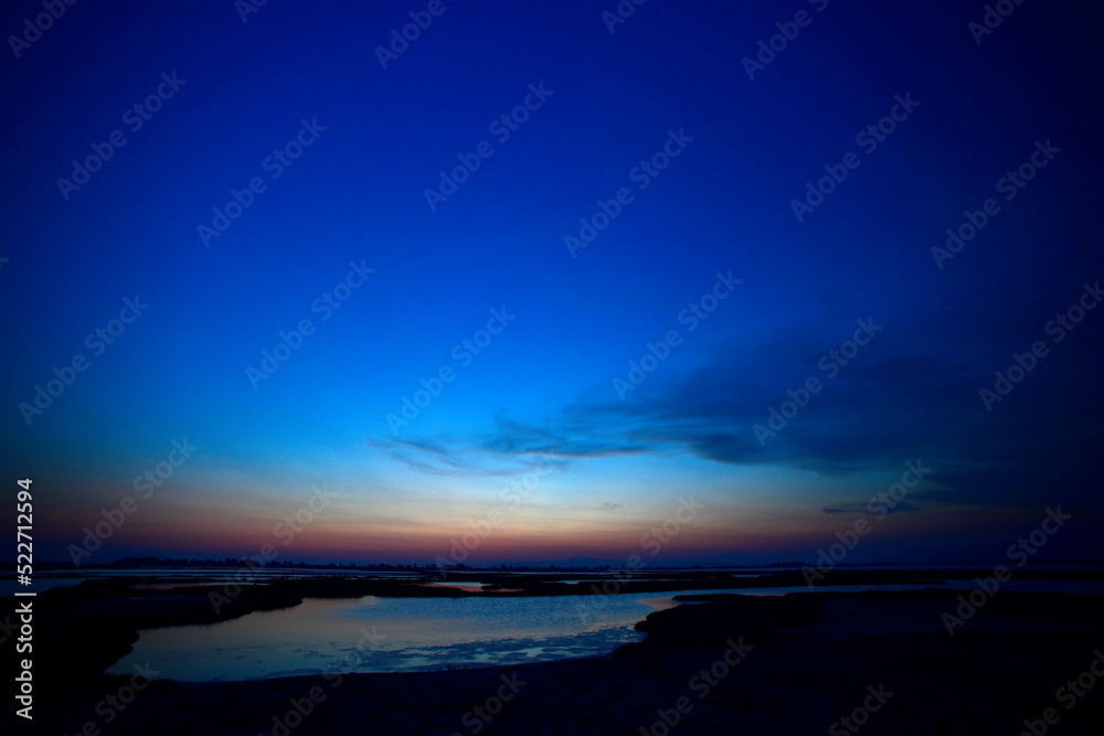 Fototapeta premium Sunset at Missolonghi in Greece // Sonnenuntergang über Messolonghi in Griechenland